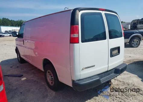 2016 Chevrolet Express 2500 Work Van z USA, uszkodzony, nr VIN 1GCWGAFF2G1334493